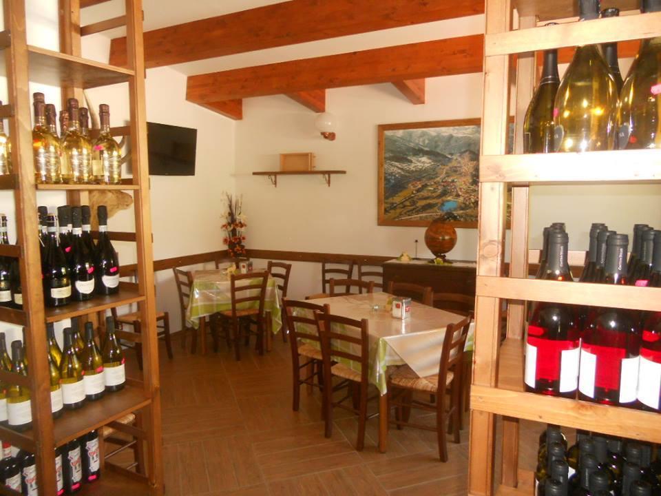 La Locanda Del Lago Lucciola Villalago Buitenkant foto