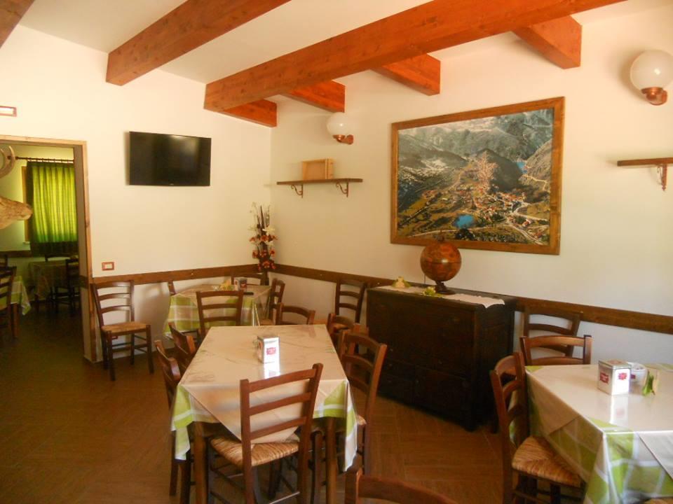 La Locanda Del Lago Lucciola Villalago Buitenkant foto