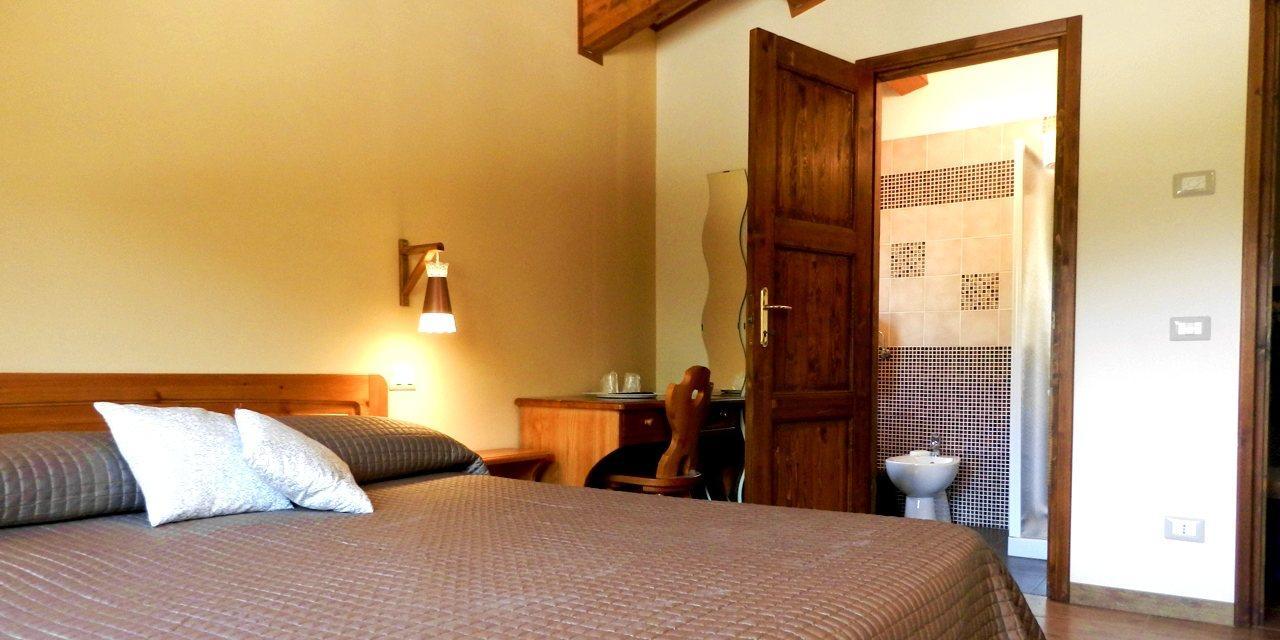 La Locanda Del Lago Lucciola Villalago Buitenkant foto